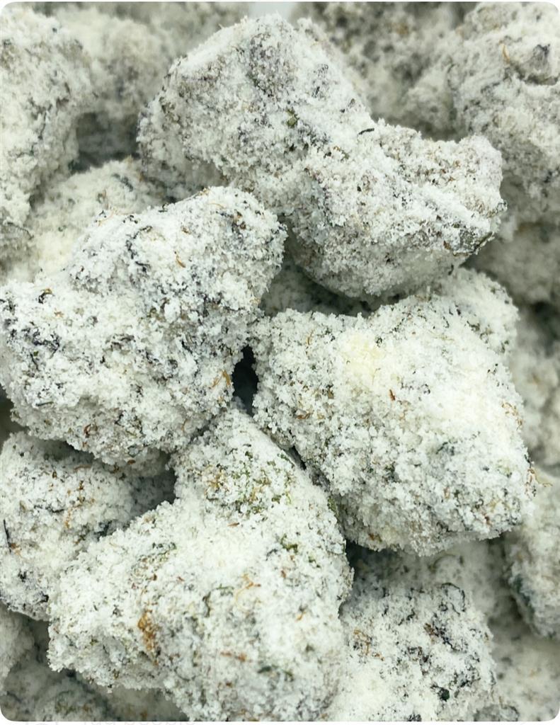 GREAT WHITE SHARK: 82