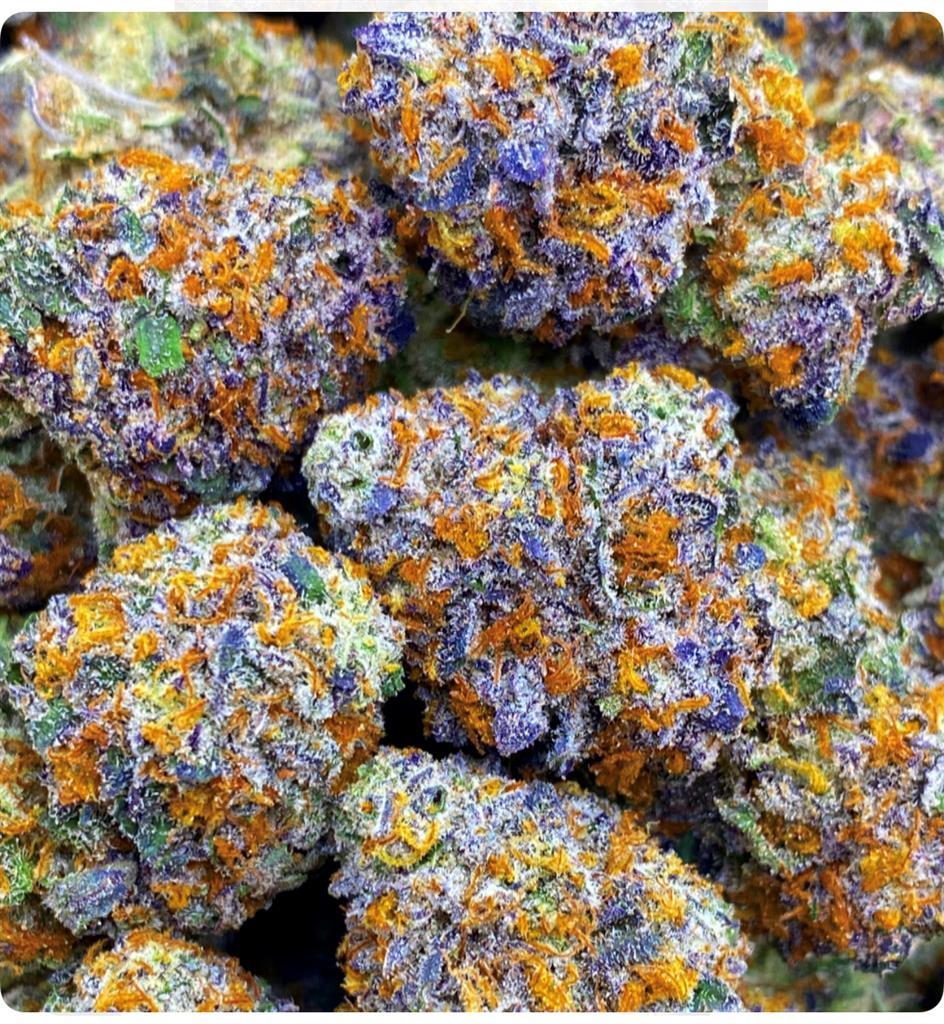 RS11 X KHALIFA KUSH: 