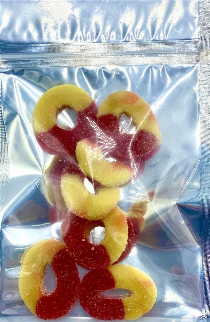 RED AND YELLOW SOLAR RINGS 200MG RSO GUMMY