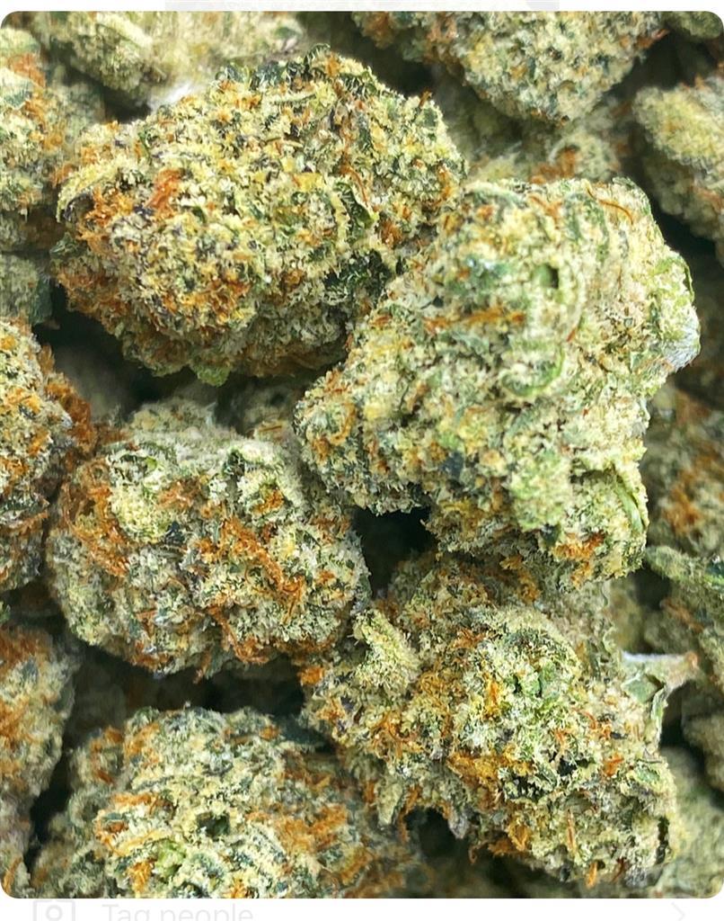 STRAWBERRY CHAMPANGE